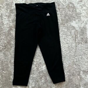 Adidas - cropped leggings